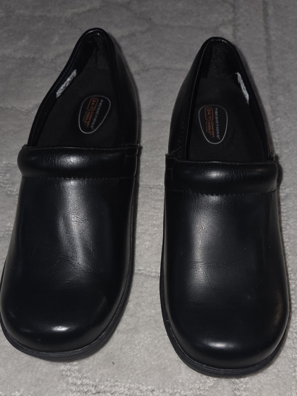 Women's 24/7 Black Slip-On Clogs size 8 by Predictions